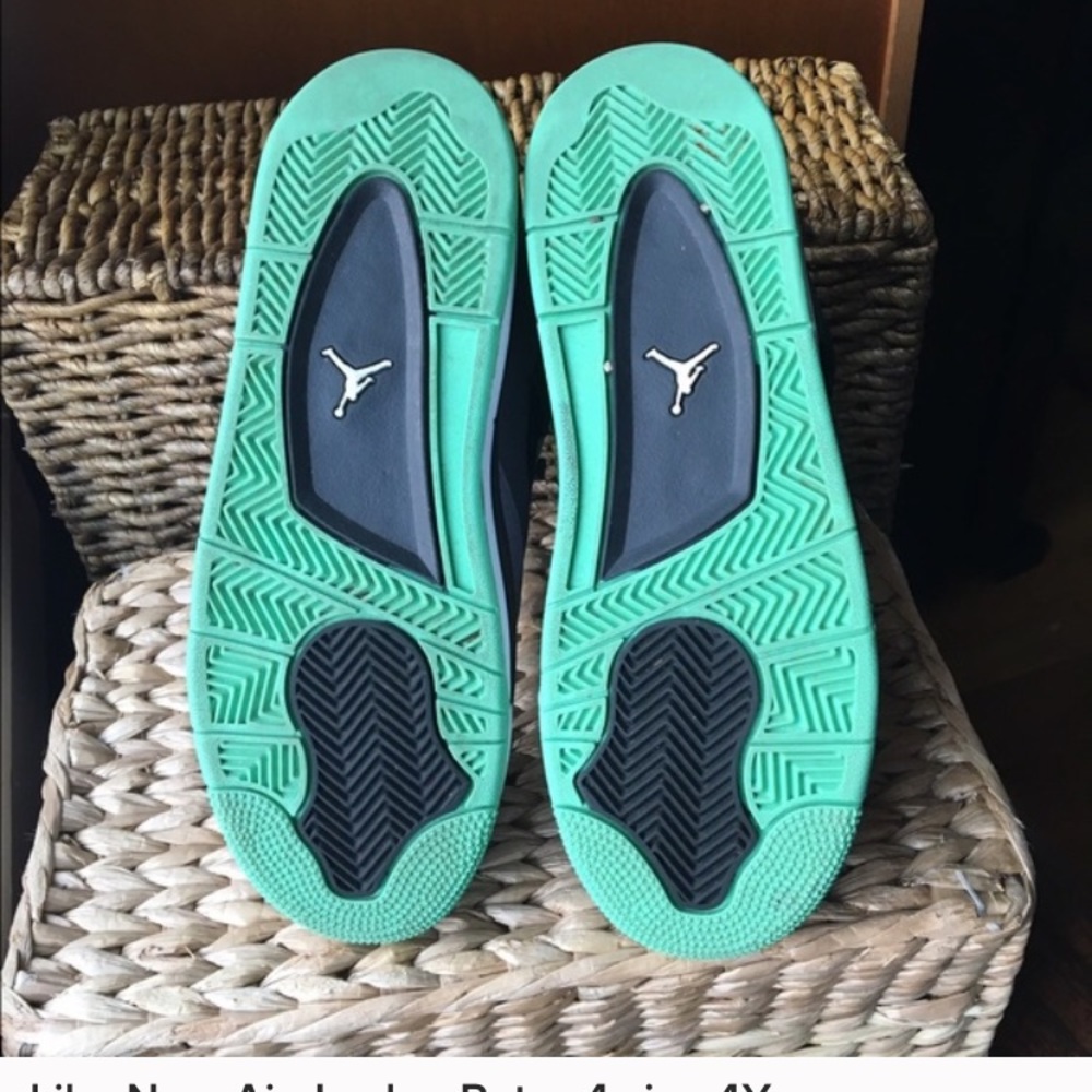 Air Jordan Green Glow 4
